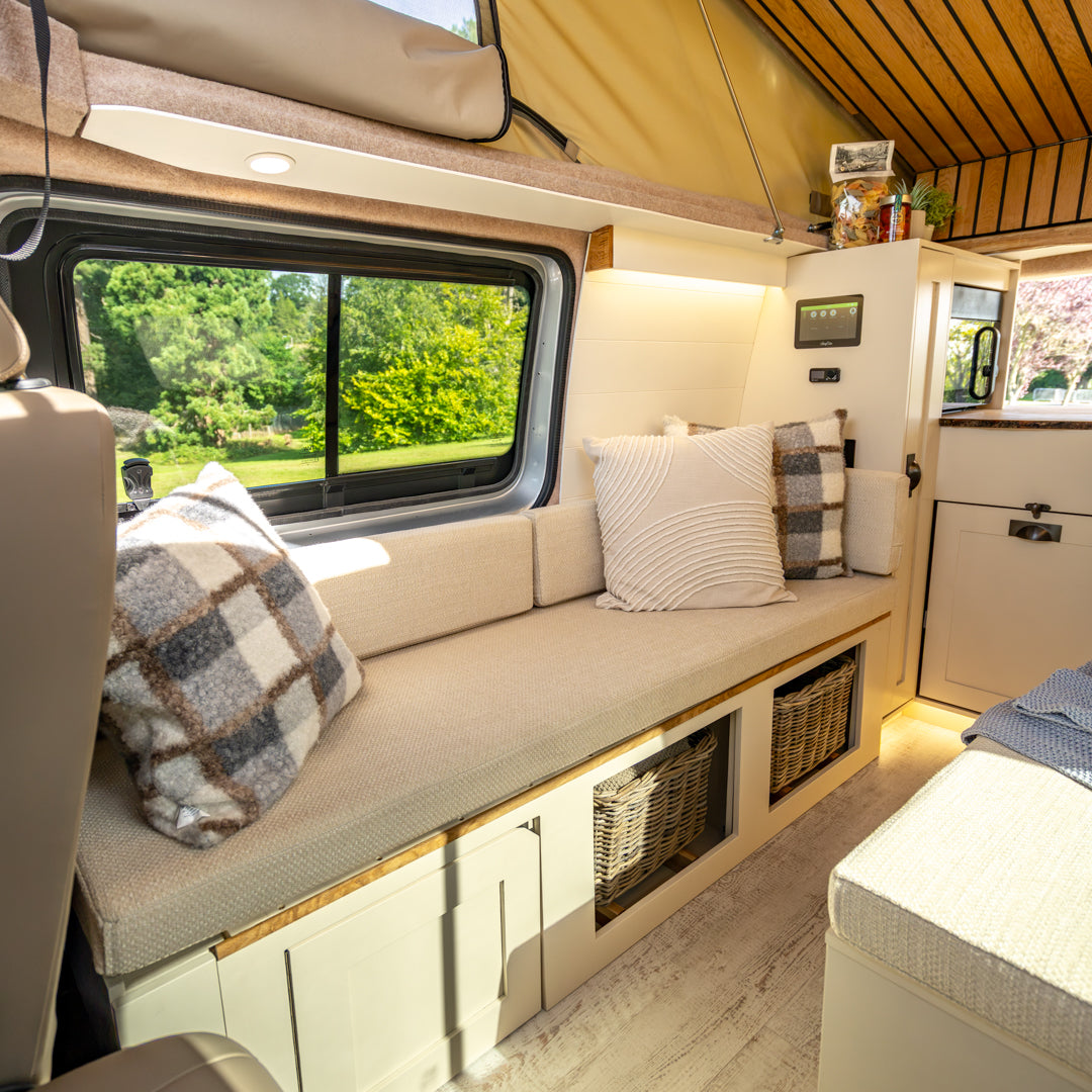 Lucy: Automatic Off-Grid 4 berth Campervan