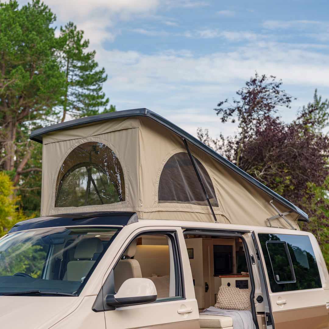 Lucy: Automatic Off-Grid 4 berth Campervan
