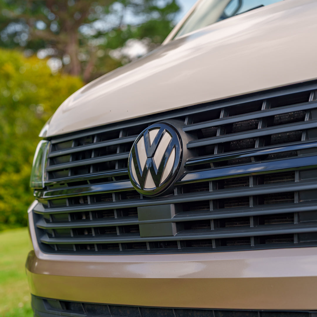 Lucy: Automatic Off-Grid 4 berth Campervan