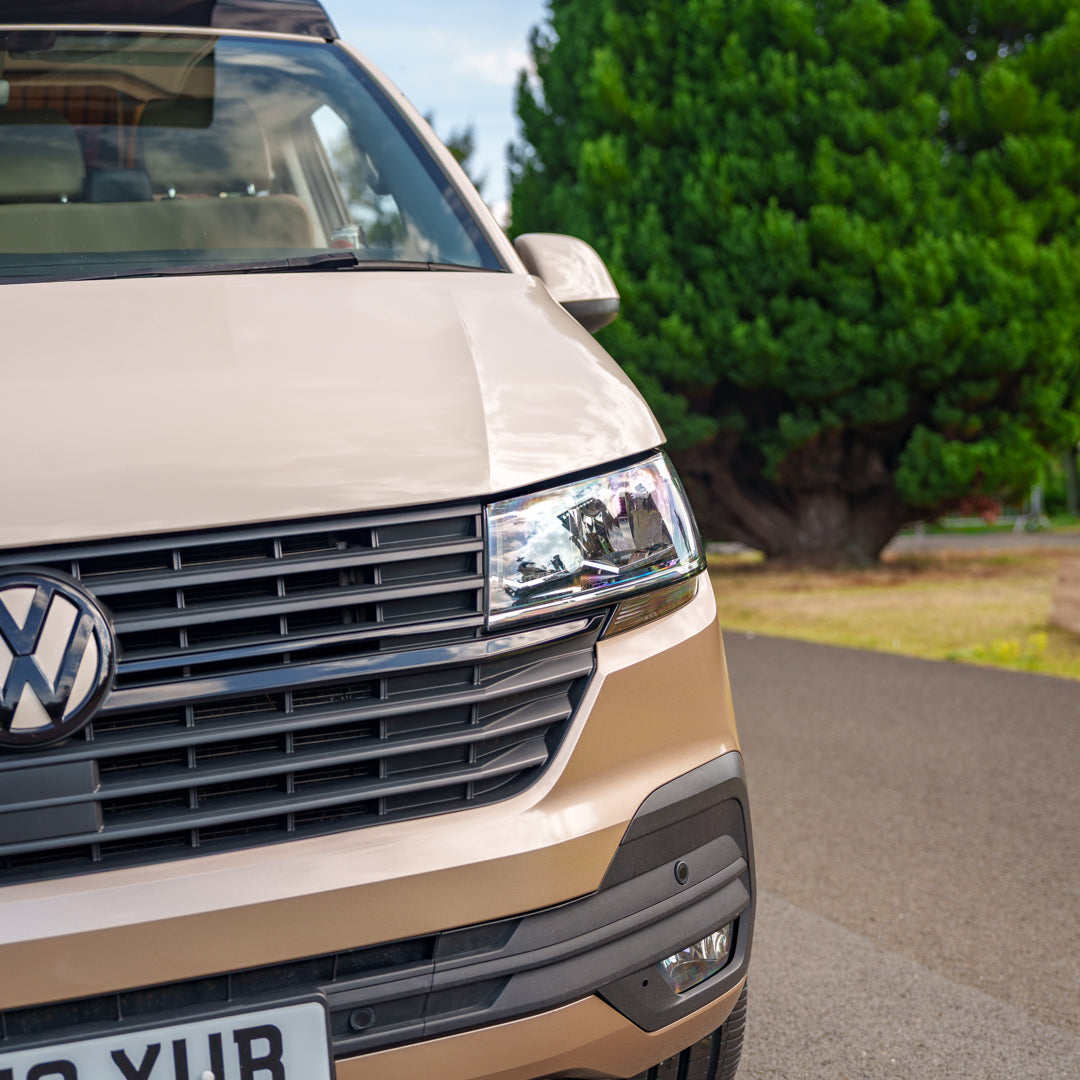 Lucy: Automatic Off-Grid 4 berth Campervan