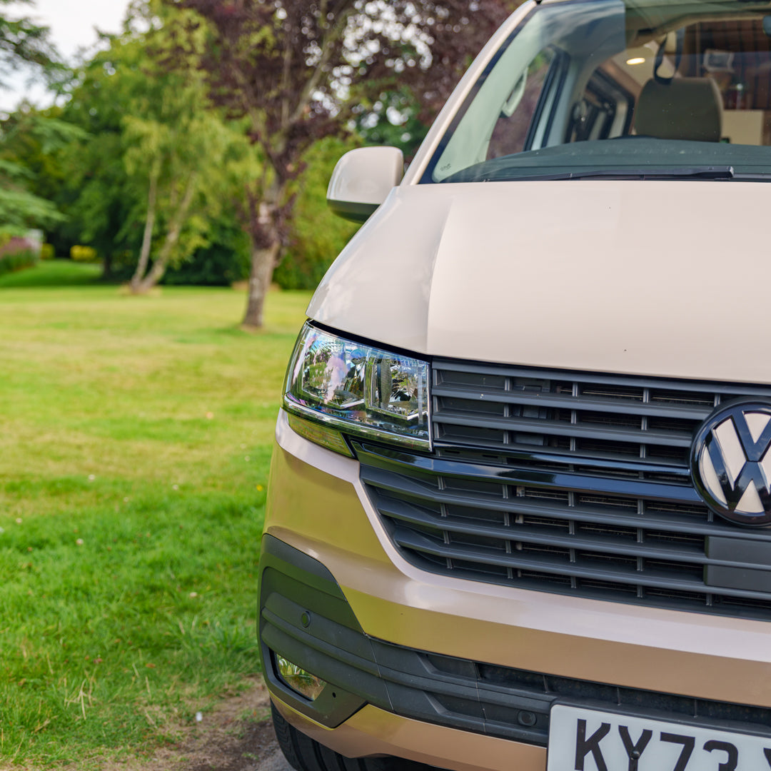Lucy: Automatic Off-Grid 4 berth Campervan