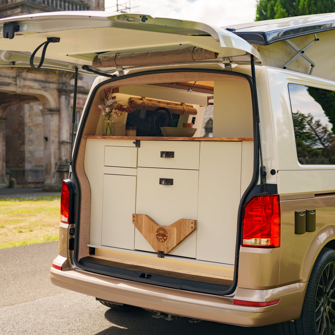 Lucy: Automatic Off-Grid 4 berth Campervan