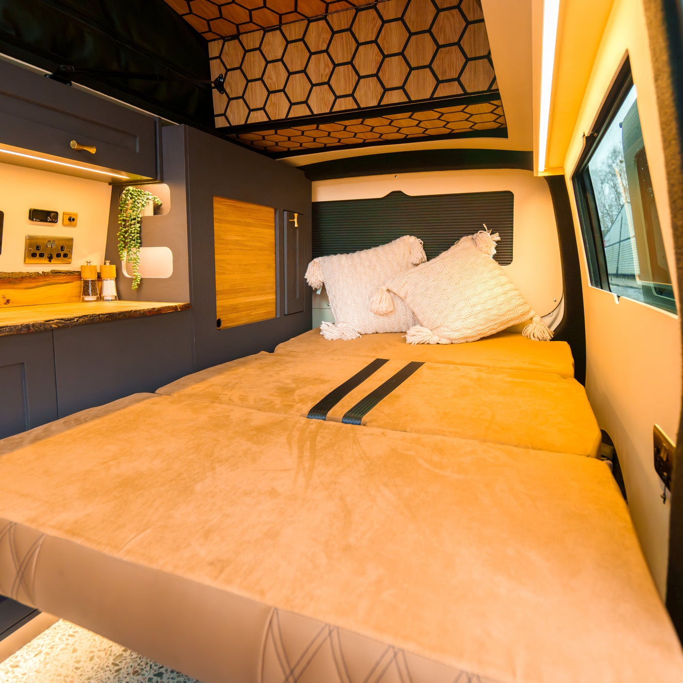 Natalie: Automatic 4 berth Campervan