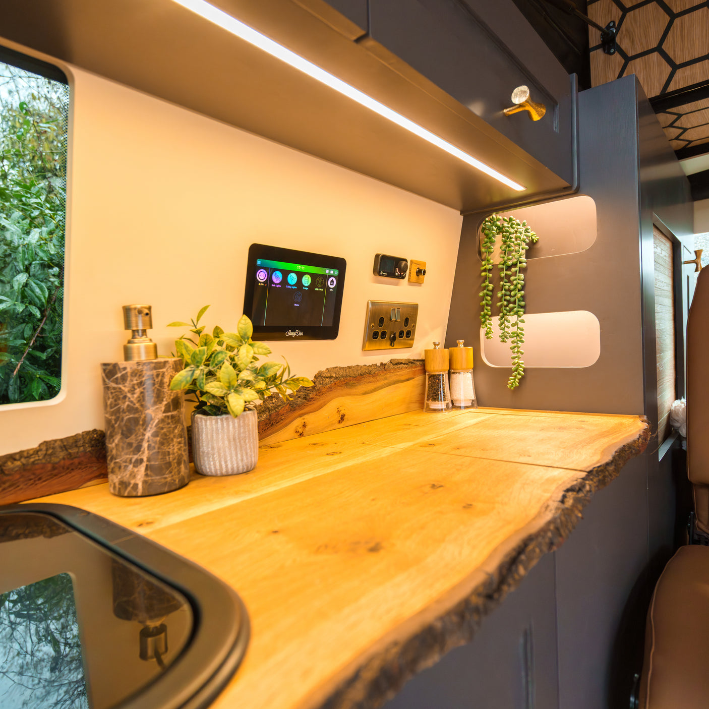 Natalie: Automatic 4 berth Campervan