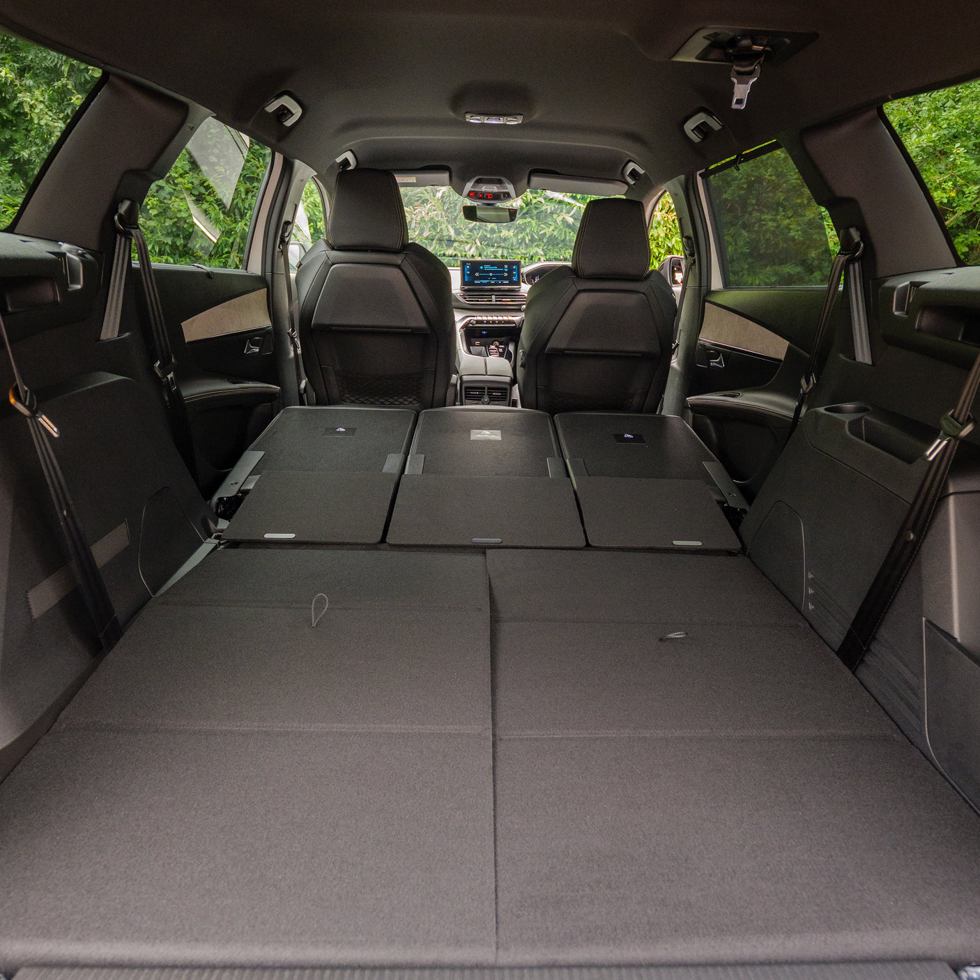 2024 Peugeot 5008 - 7 seater SUV + £2000 cash