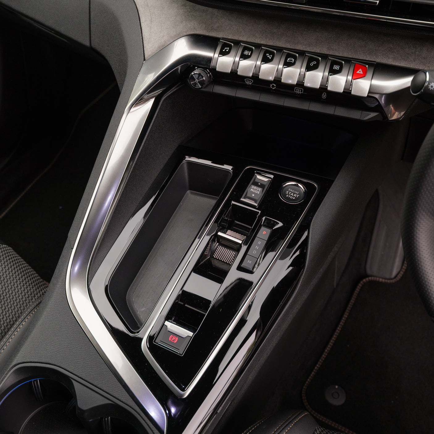 2024 Peugeot 5008 - 7 seater SUV + £2000 cash