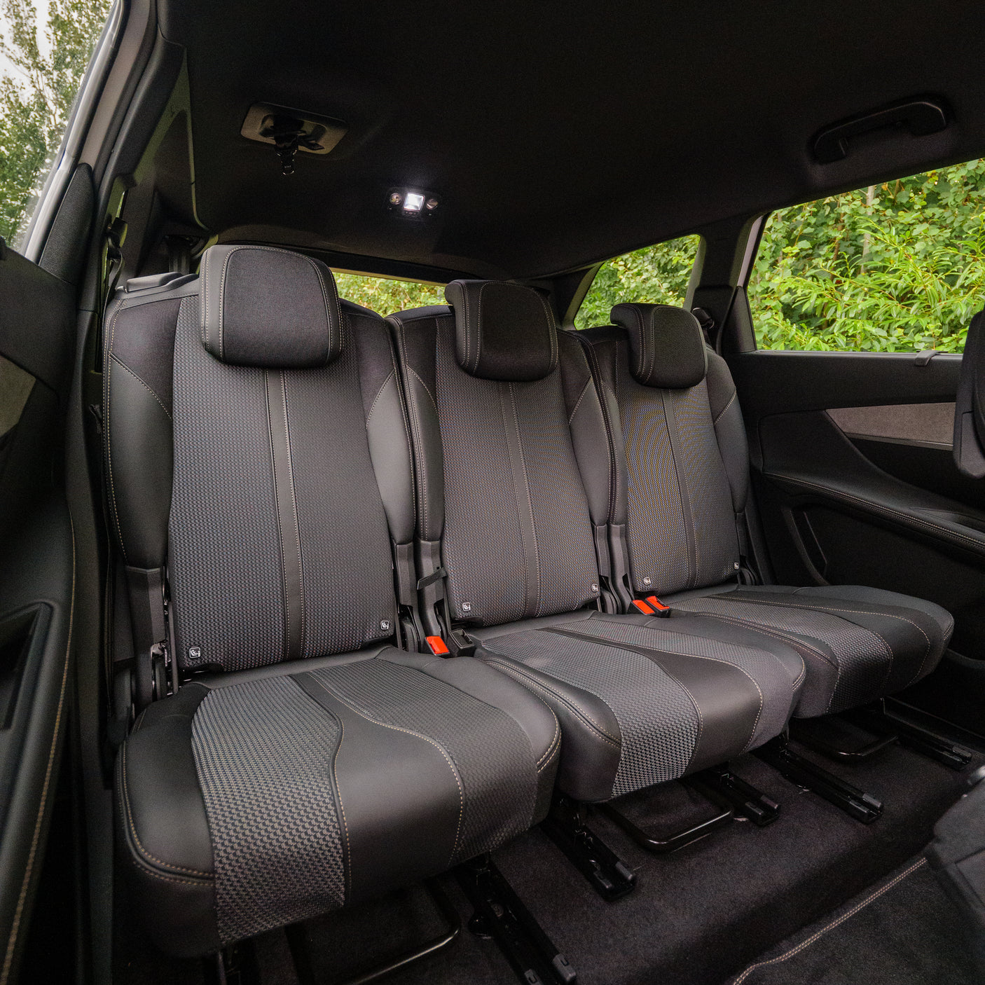 2024 Peugeot 5008 - 7 seater SUV + £2000 cash
