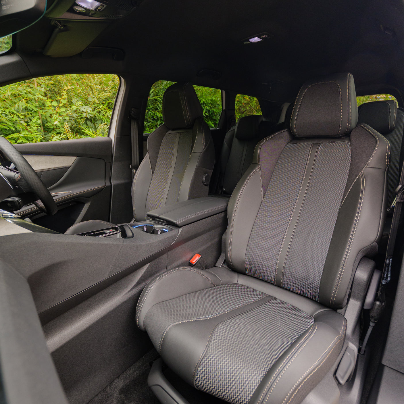 2024 Peugeot 5008 - 7 seater SUV + £2000 cash
