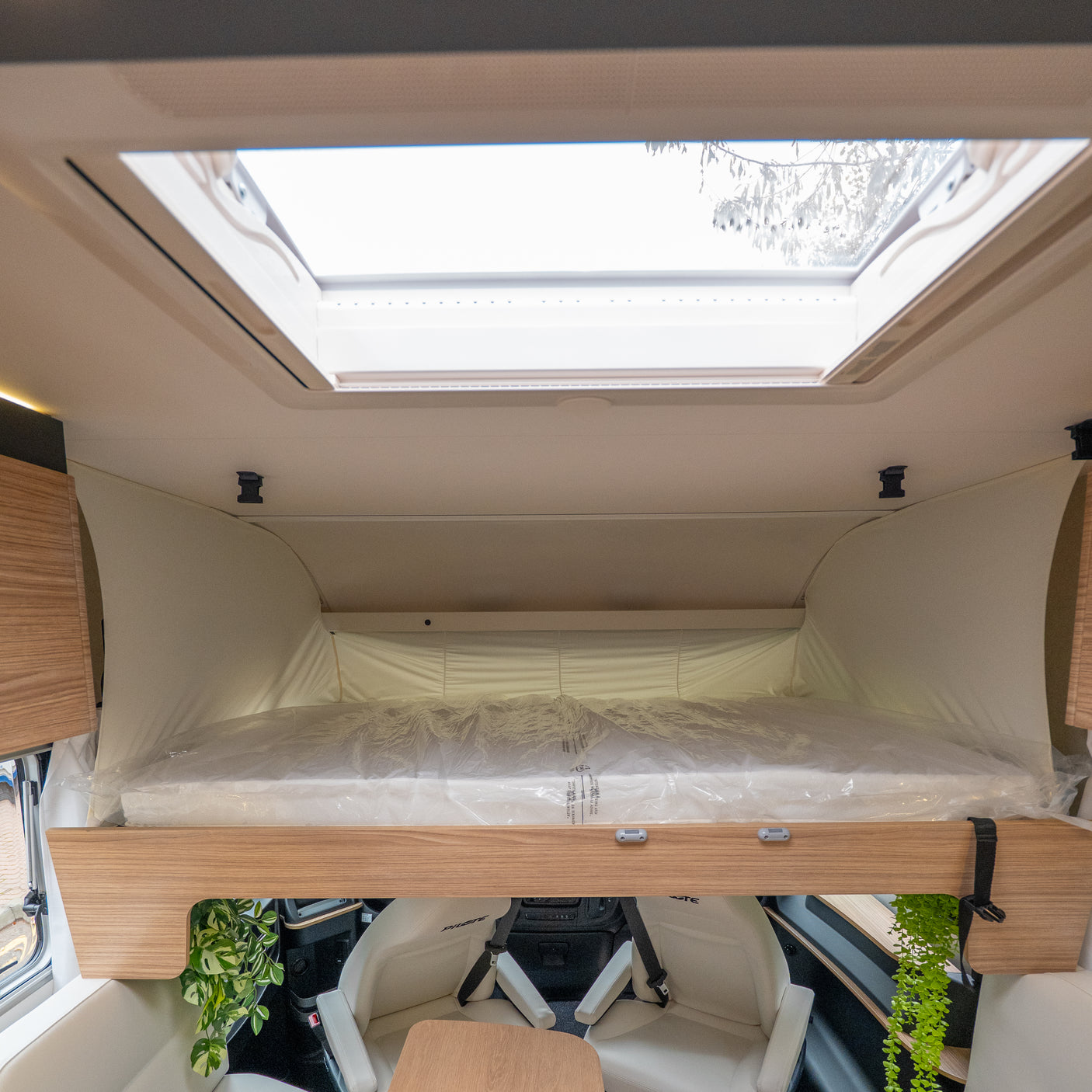 Brand new Automatic Pilote A Class Motorhome