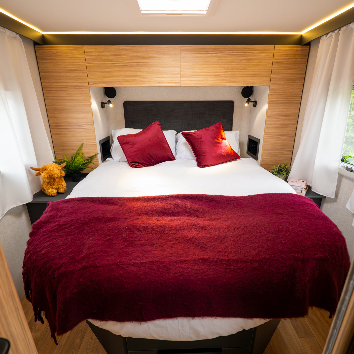 Brand new Automatic Pilote A Class Motorhome