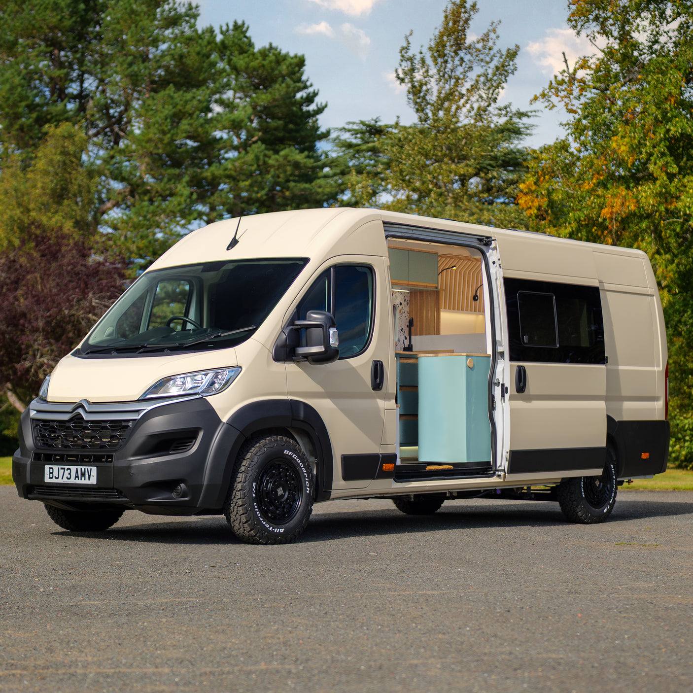 Polly - Fully Off Grid Super Lux 3 berth Campervan + £10,000