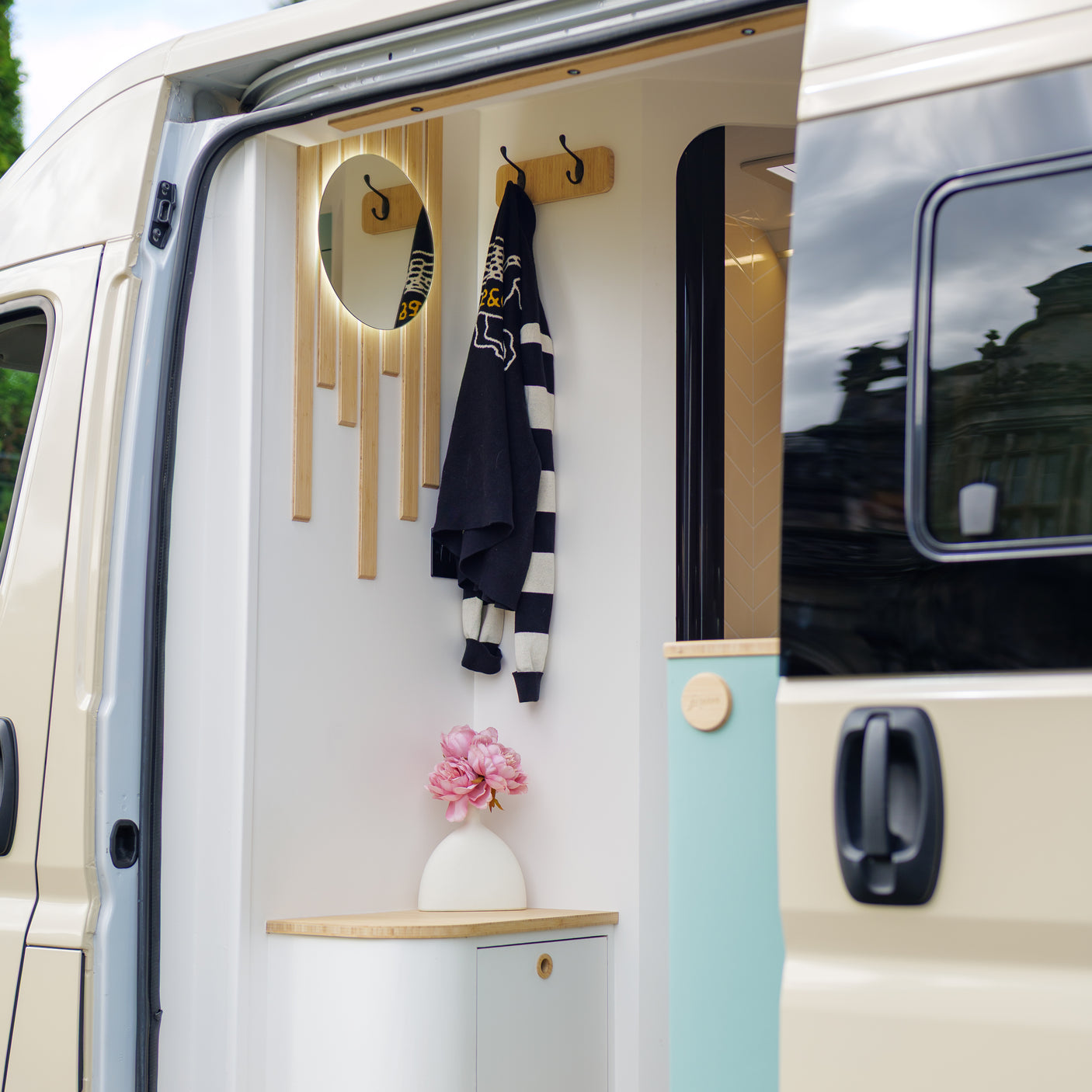 Polly - Fully Off Grid Super Lux 3 berth Campervan + £10,000