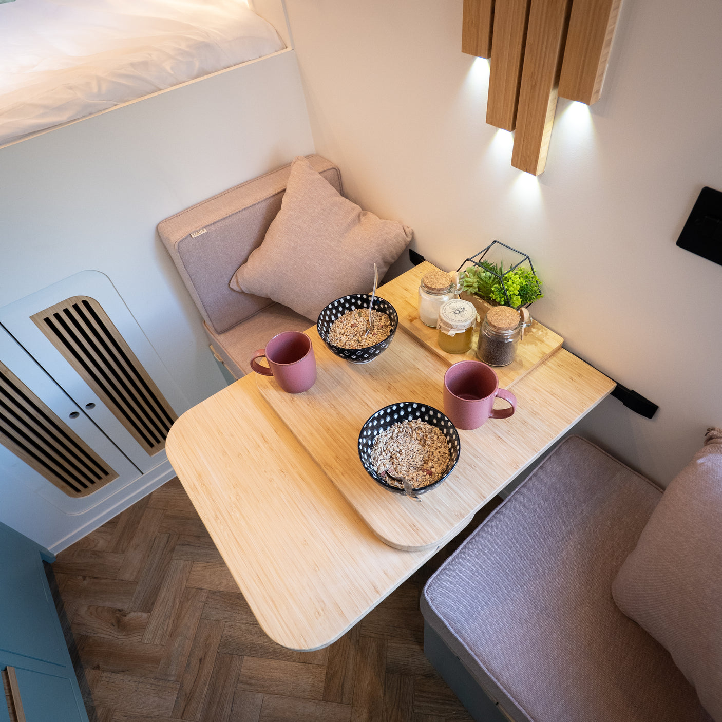 Polly - Fully Off Grid Super Lux 3 berth Campervan + £10,000