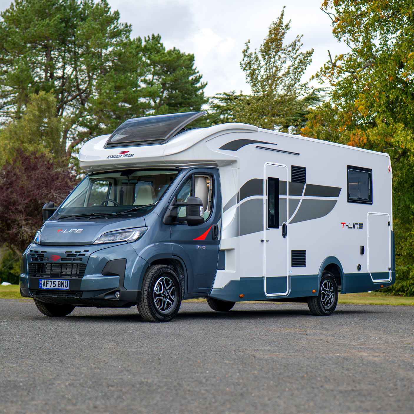 BRAND NEW: 4 berth Automatic Roller Team T-Line 740 + £10,000