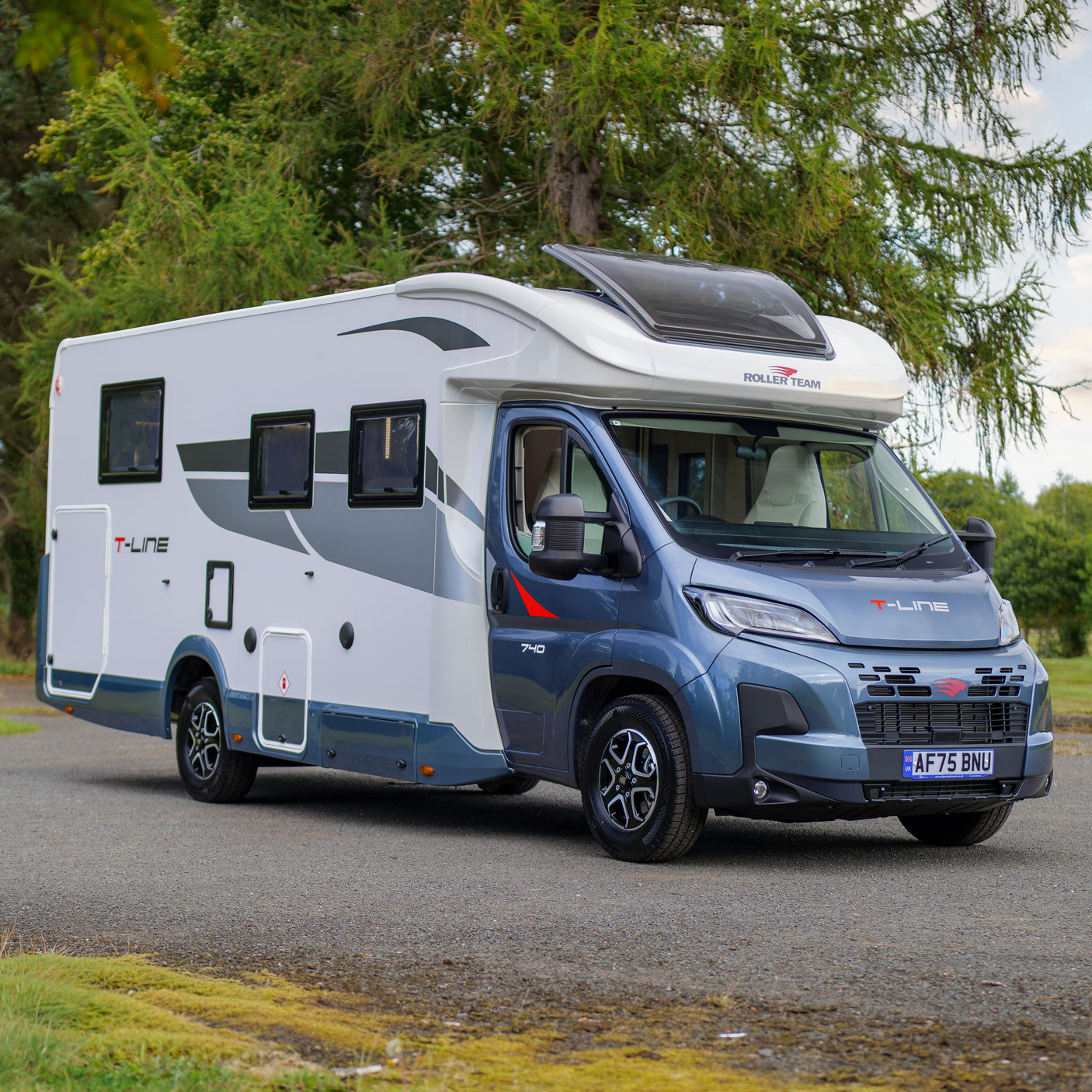 BRAND NEW: 4 berth Automatic Roller Team T-Line 740 + £10,000