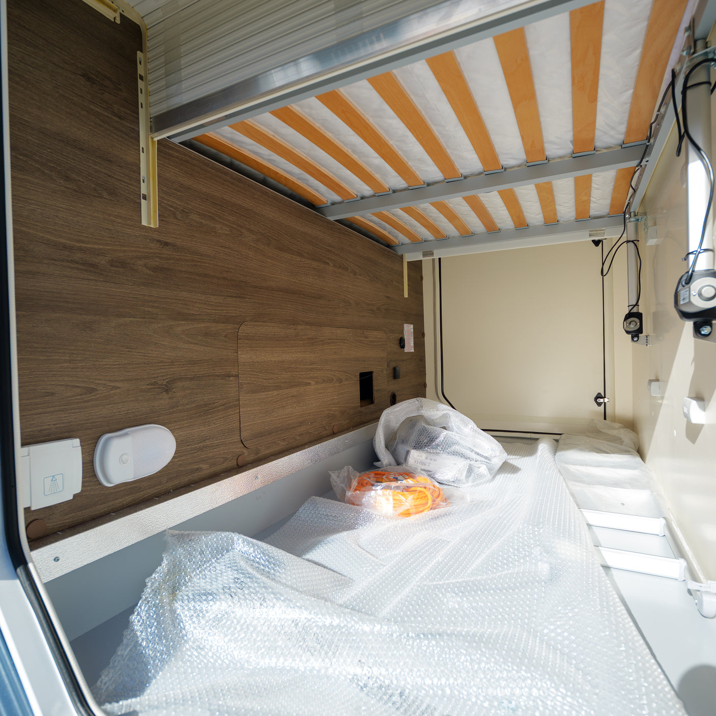 BRAND NEW: 4 berth Automatic Roller Team T-Line 740 + £10,000