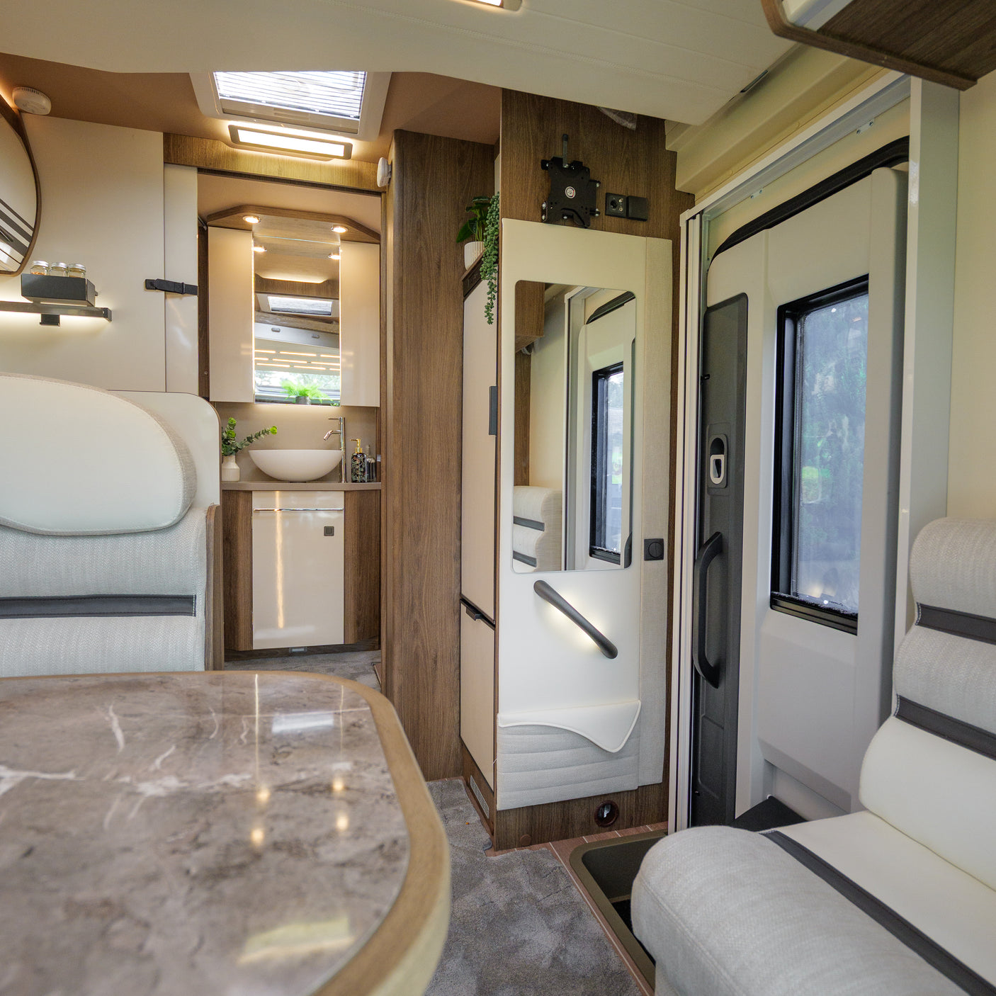 BRAND NEW: 4 berth Automatic Roller Team T-Line 740 + £10,000