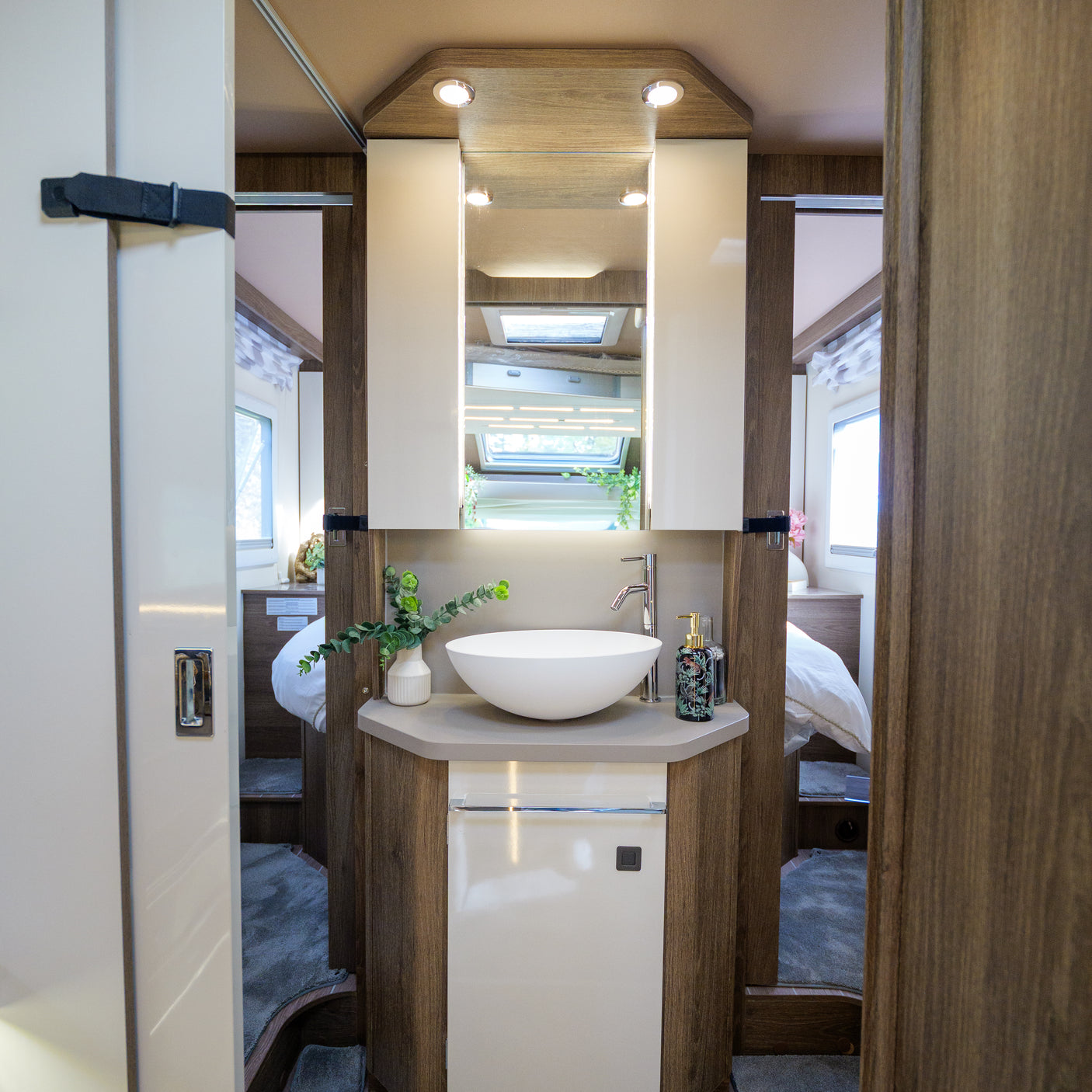 BRAND NEW: 4 berth Automatic Roller Team T-Line 740 + £10,000