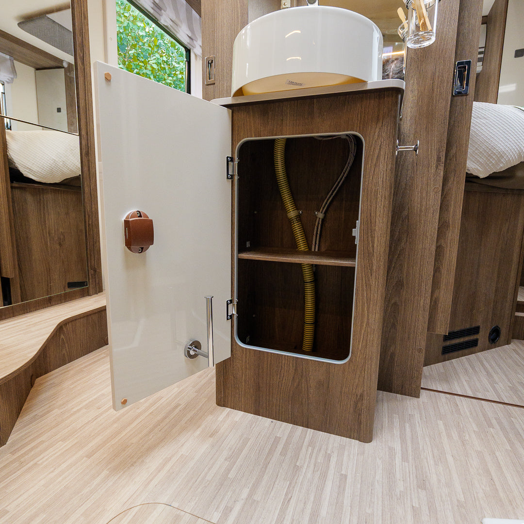 2026 AUTOMATIC Roller Team T-Line 740 4 berth motorhome