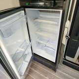 BRAND NEW 4 berth Roller Team Zefiro 685