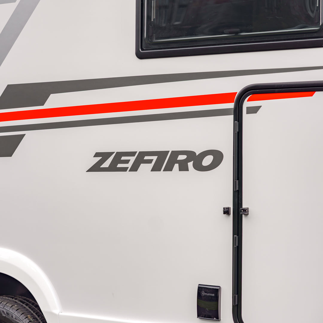 BRAND NEW 4 berth Roller Team Zefiro 685
