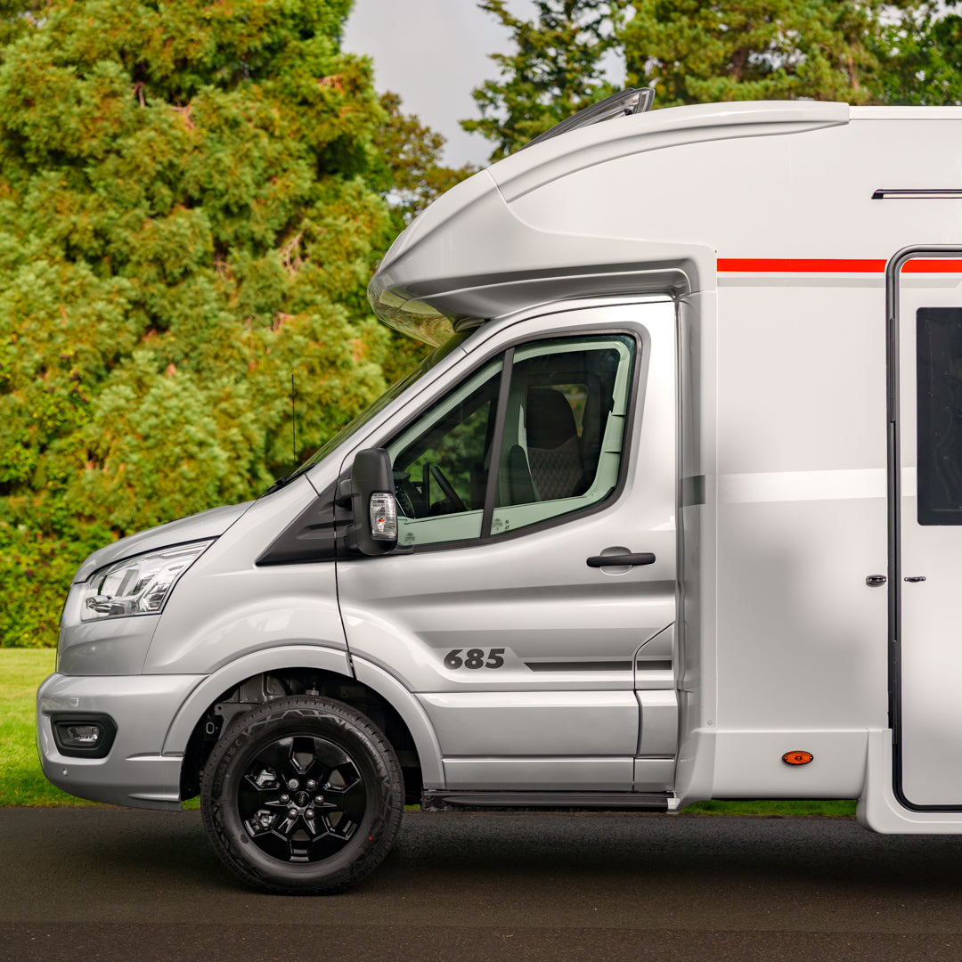 BRAND NEW 4 berth Roller Team Zefiro 685