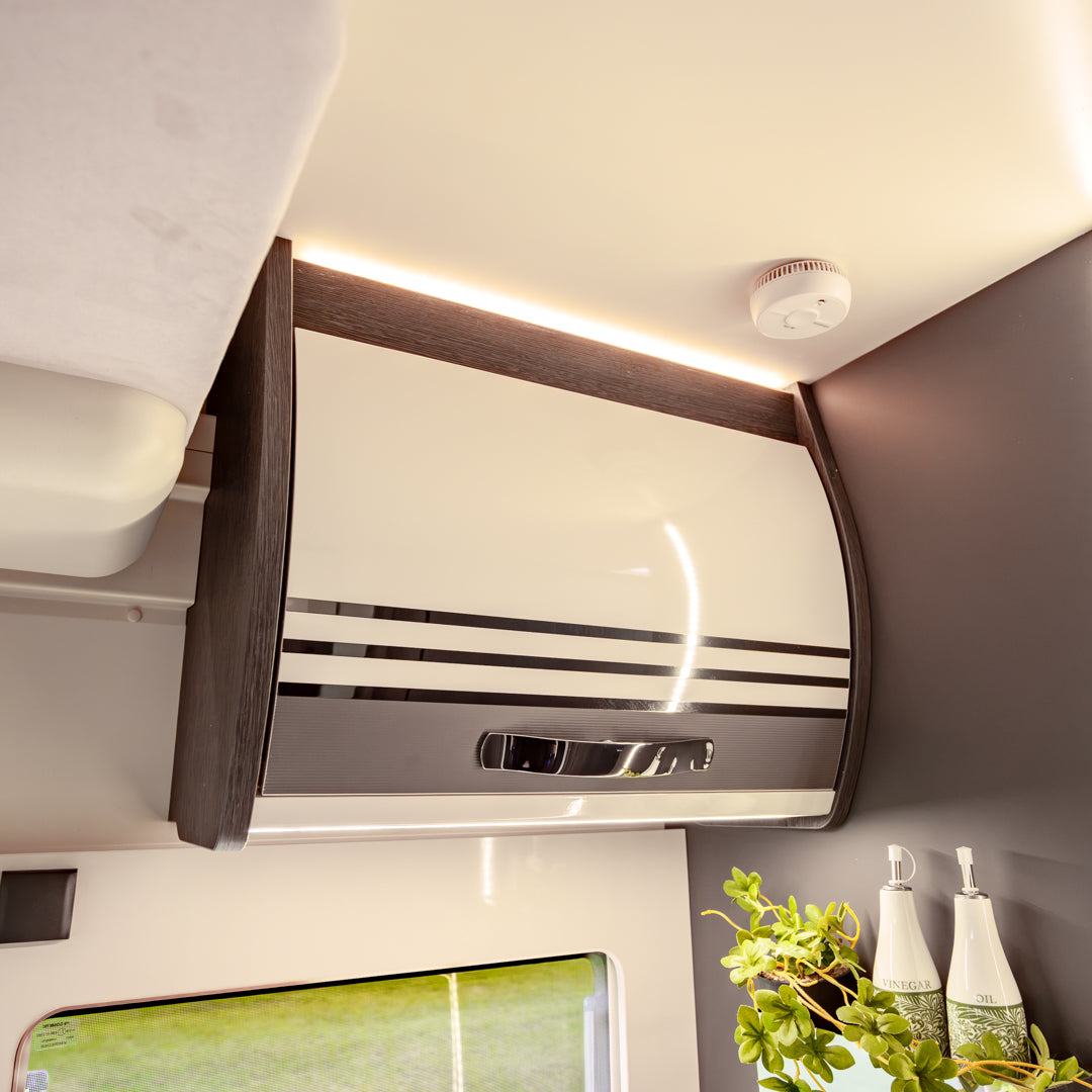 BRAND NEW 4 berth Roller Team Zefiro 685
