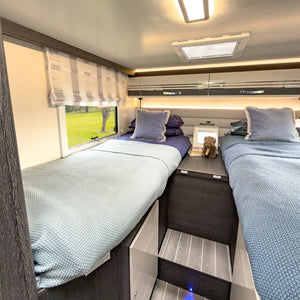BRAND NEW 4 berth Roller Team Zefiro 685