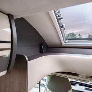 BRAND NEW 4 berth Roller Team Zefiro 685