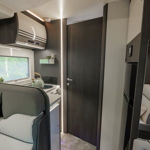 NEW AUTOMATIC Roller Team Zefiro 696 4 berth motorhome