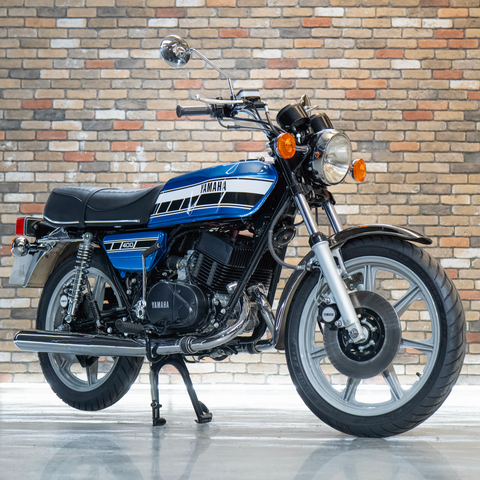 FAST DRAW: Restored 1975 Yamaha RD400