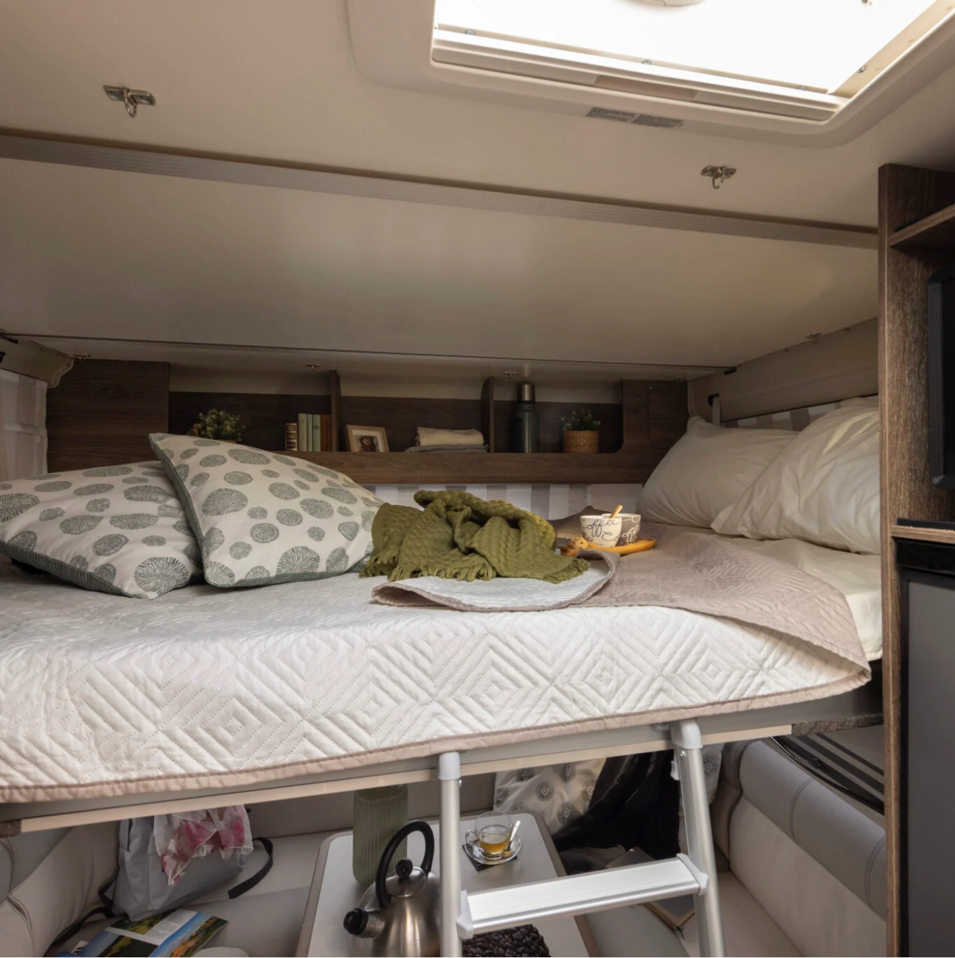 BRAND NEW: 2026 4 berth Automatic Roller Team T-Line 700