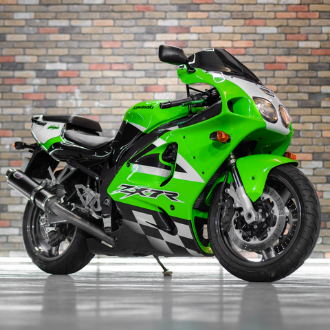 Immaculate 2002 Kawasaki ZX-7R