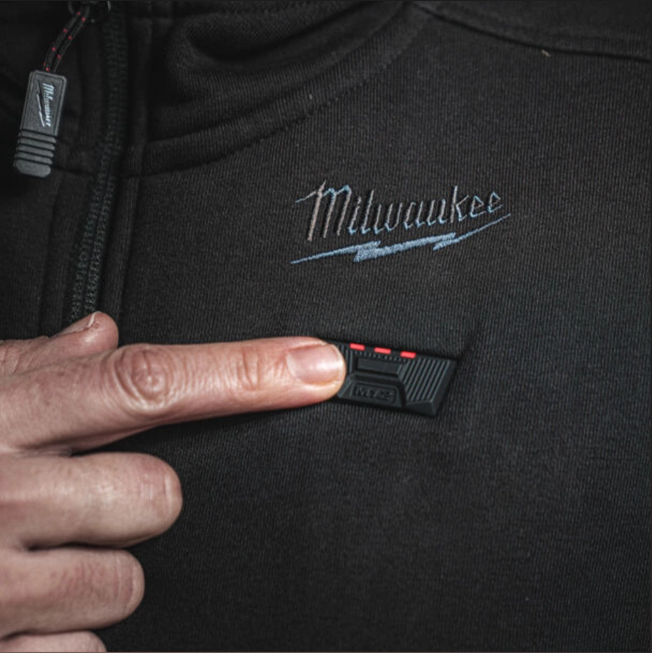 Milwaukee M12 HEXON Heated Puffer Vest + Powerbank