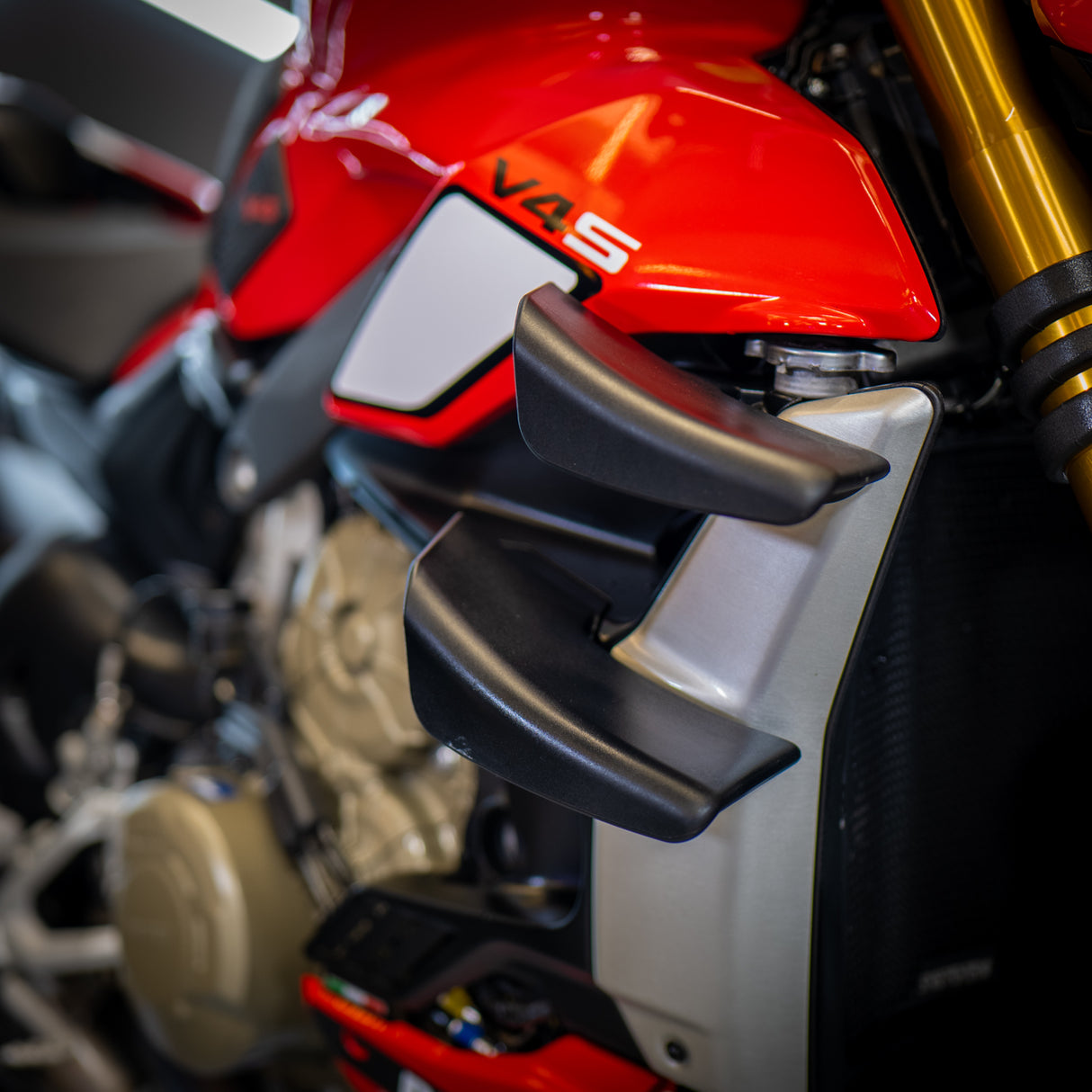 INSANE 2021 Ducati Streetfighter v4s + £1000 CASH