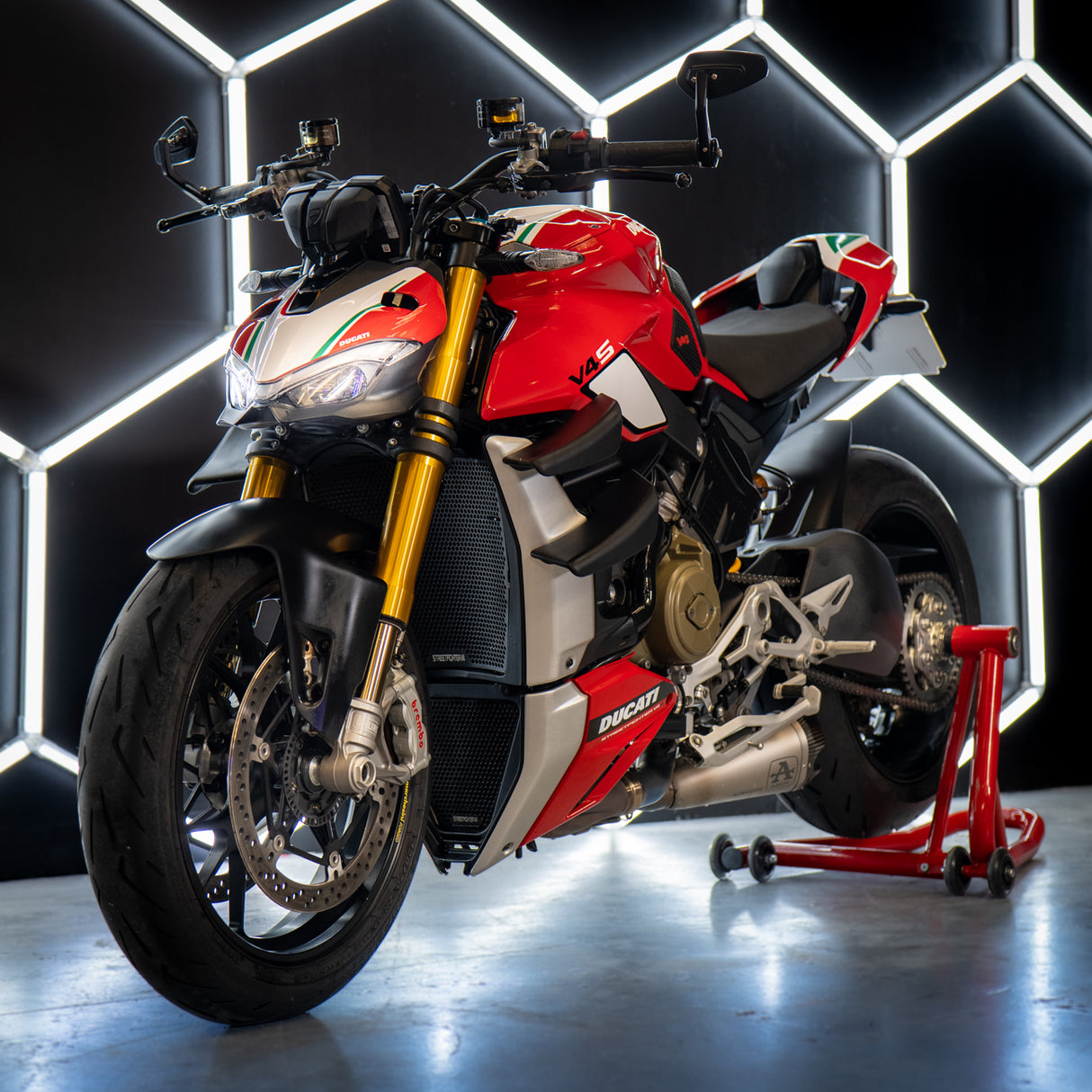 INSANE 2021 Ducati Streetfighter v4s + £1000 CASH