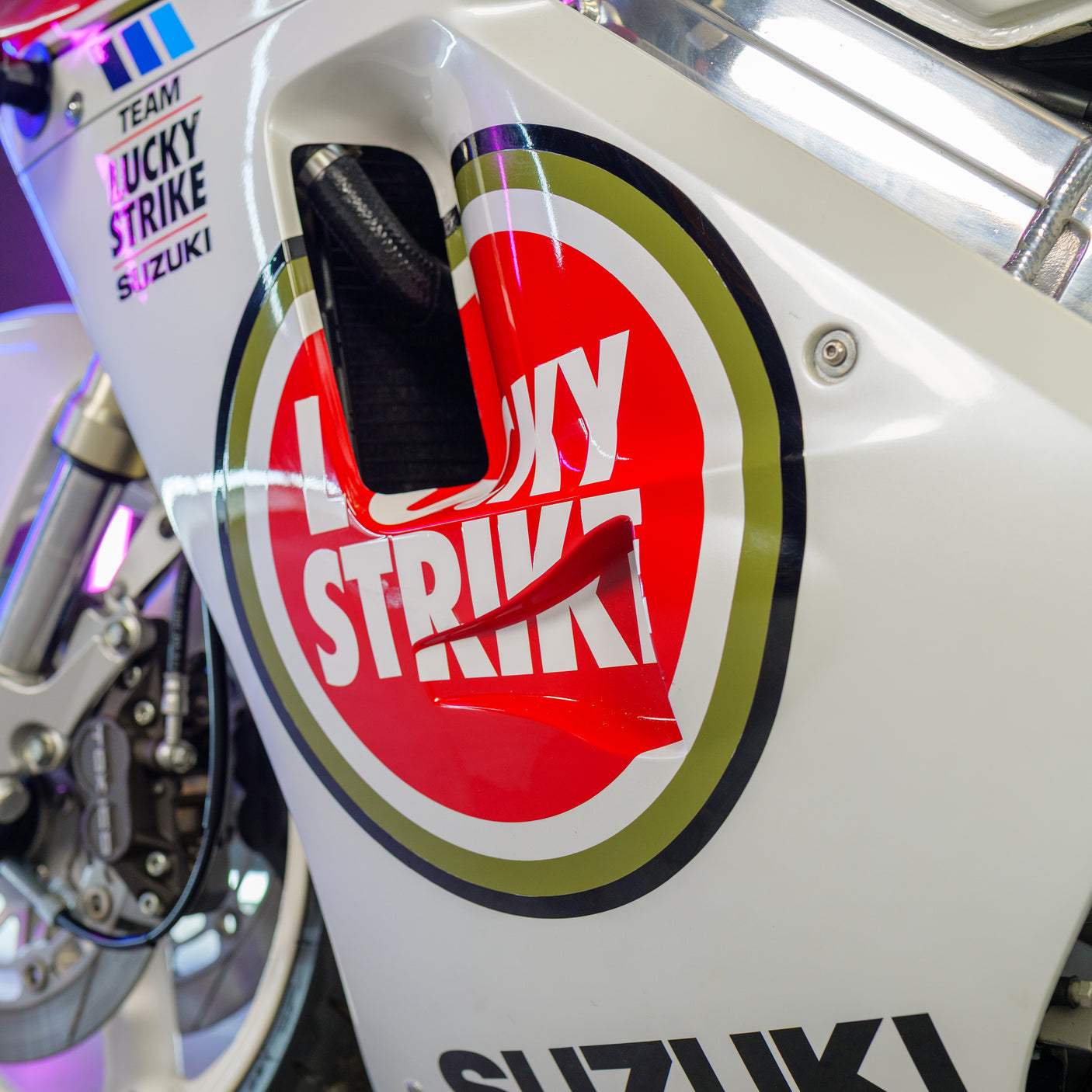1992 SUZUKI RGV250 LUCKY STRIKE RACE REP