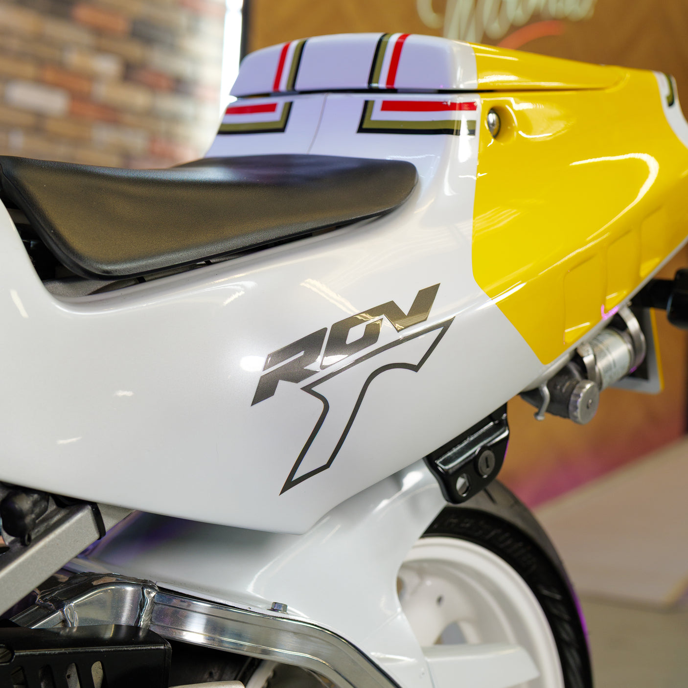 1992 SUZUKI RGV250 LUCKY STRIKE RACE REP