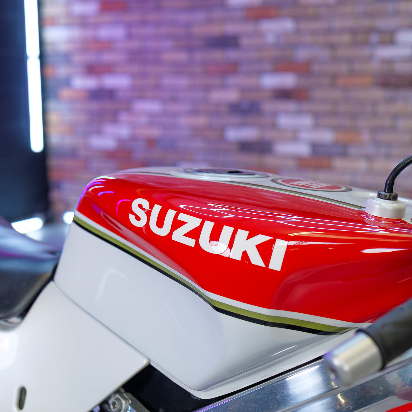 1992 SUZUKI RGV250 LUCKY STRIKE RACE REP