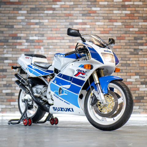 Restored 1992 SUZUKI RGV250