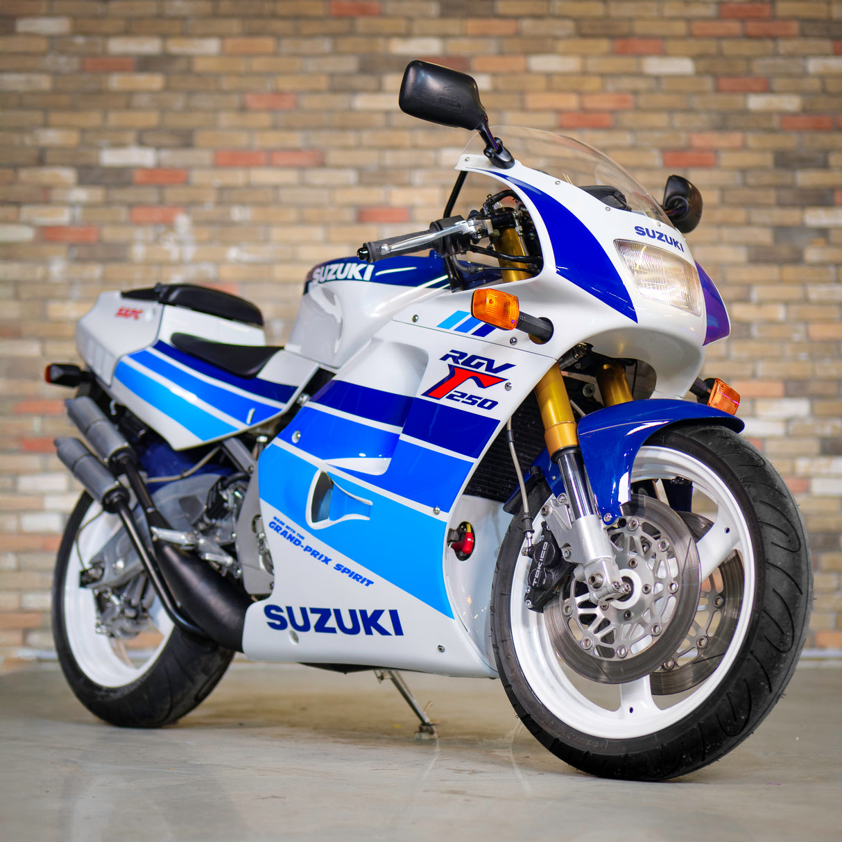 Fully Restored 1991 SUZUKI RGV250 - 18th Feb 25