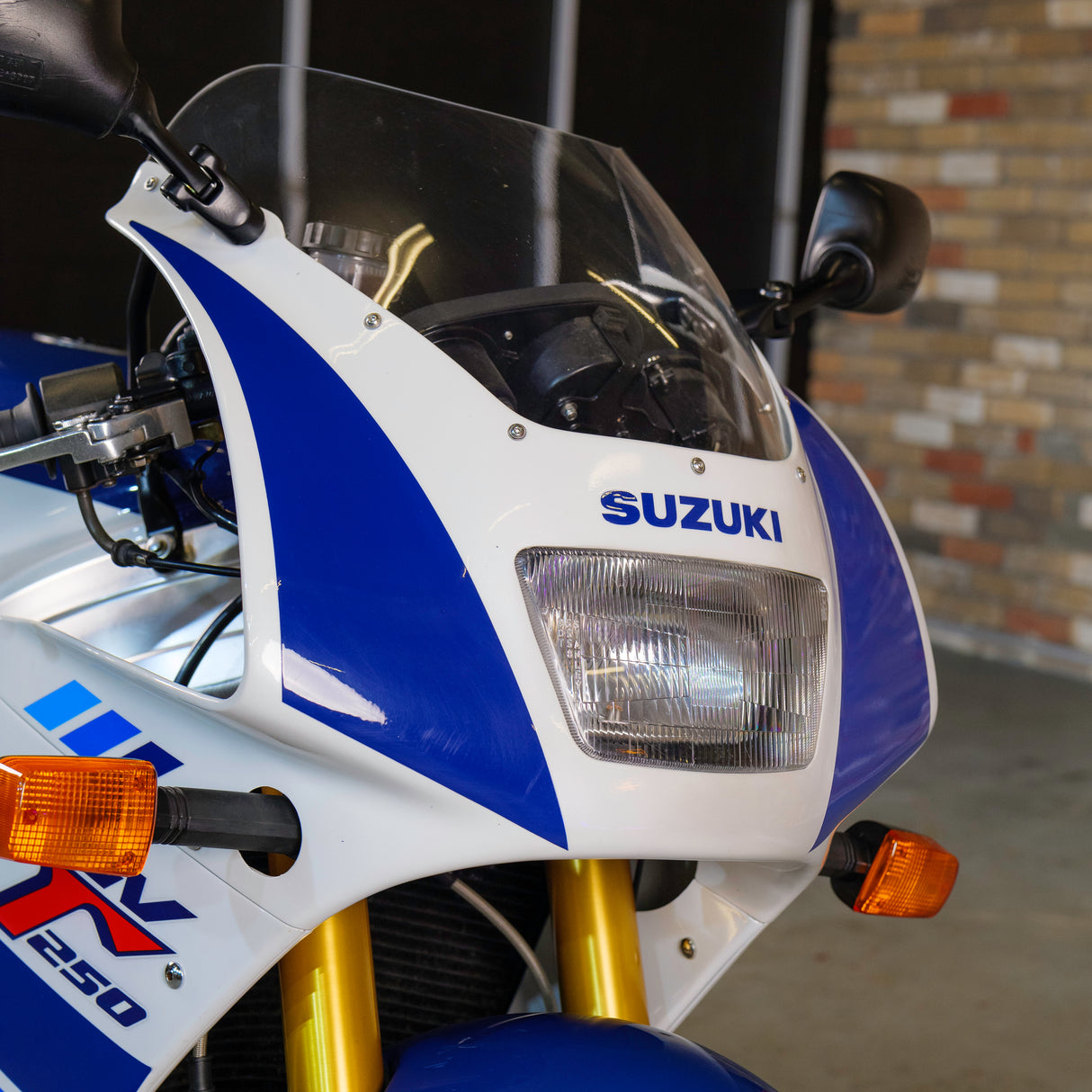 Fully Restored 1991 SUZUKI RGV250 - 18th Feb 25