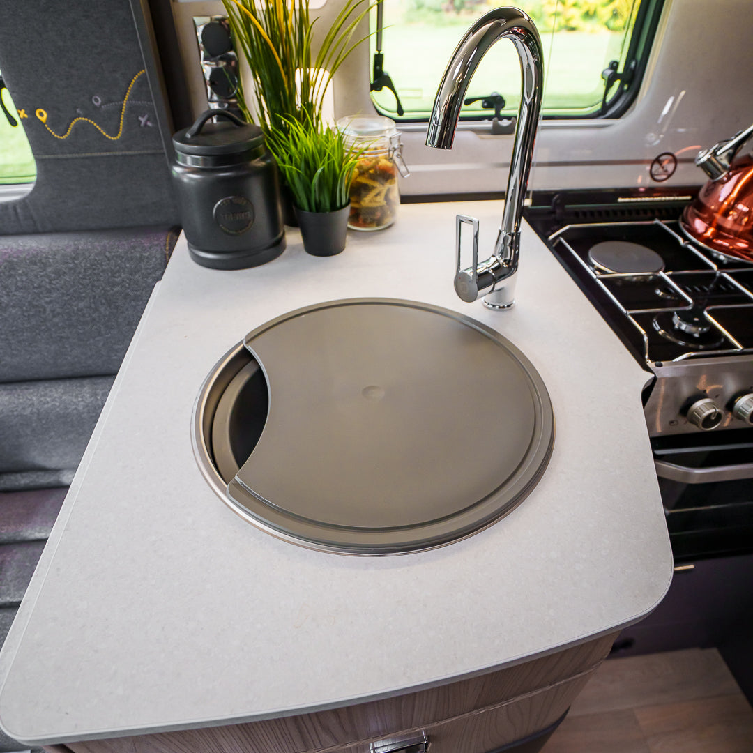 BRAND NEW Automatic 4 berth Swift Trekker 584
