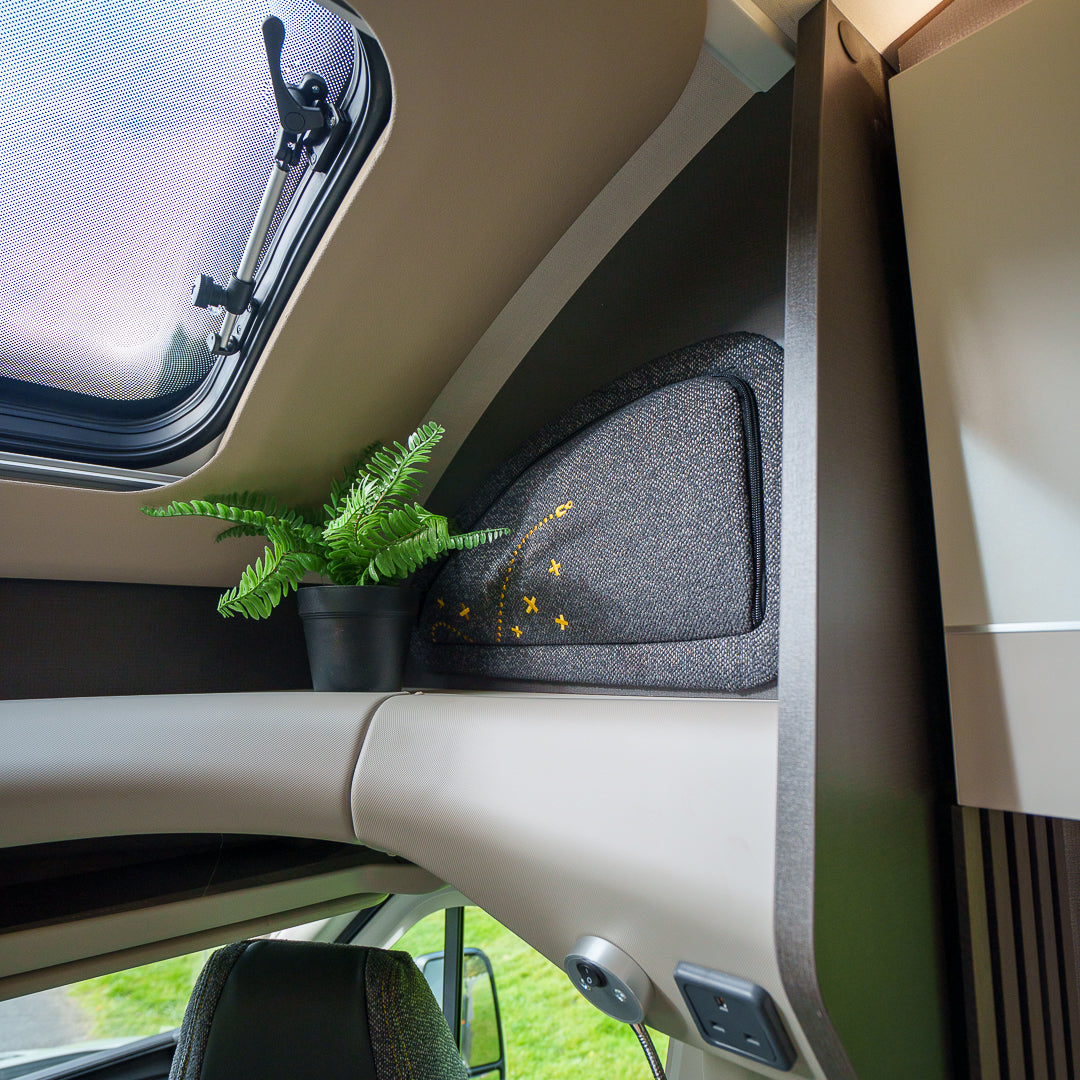 BRAND NEW Automatic 4 berth Swift Trekker 584