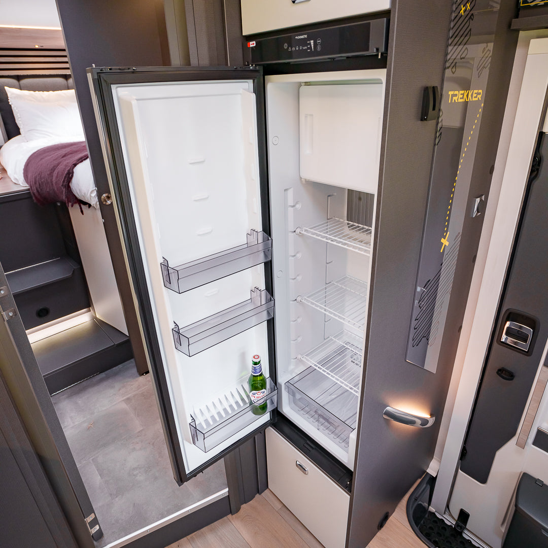 BRAND NEW Automatic 4 berth Swift Trekker 584