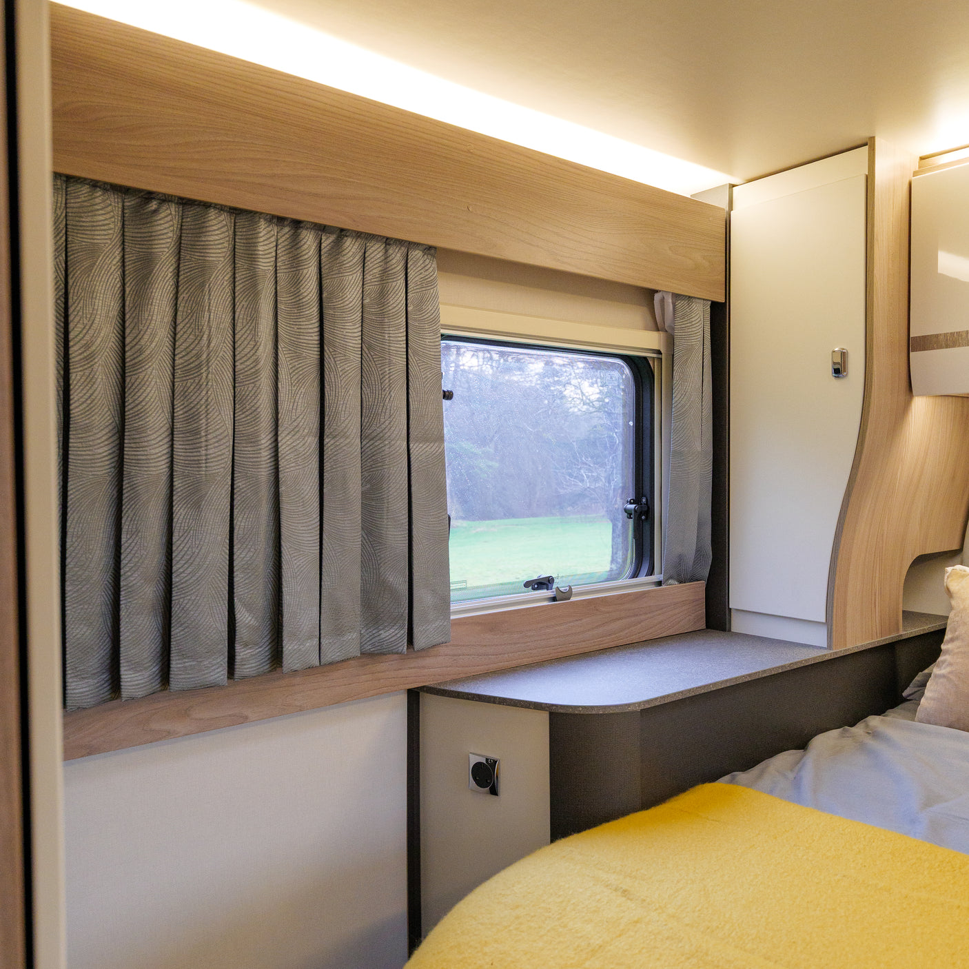 BRAND NEW: 4 berth Swift Voyager 594