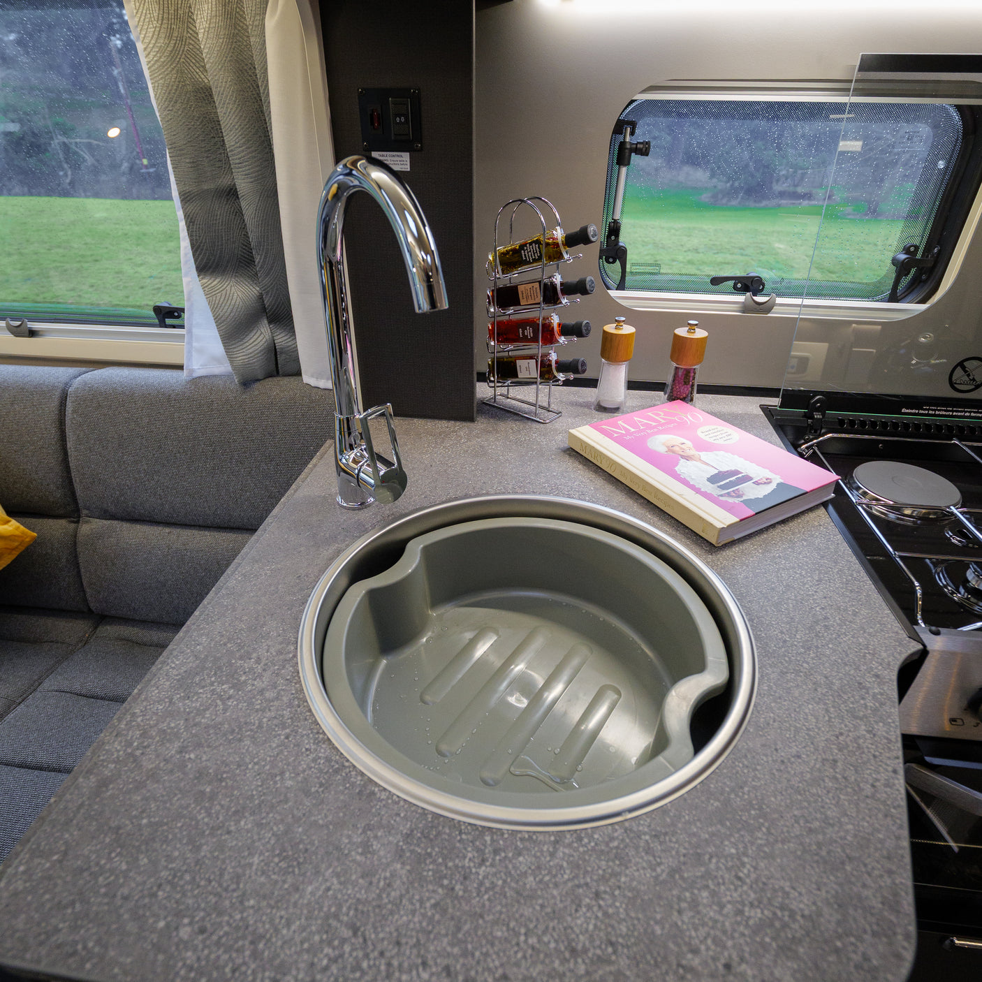 BRAND NEW: 4 berth Swift Voyager 594