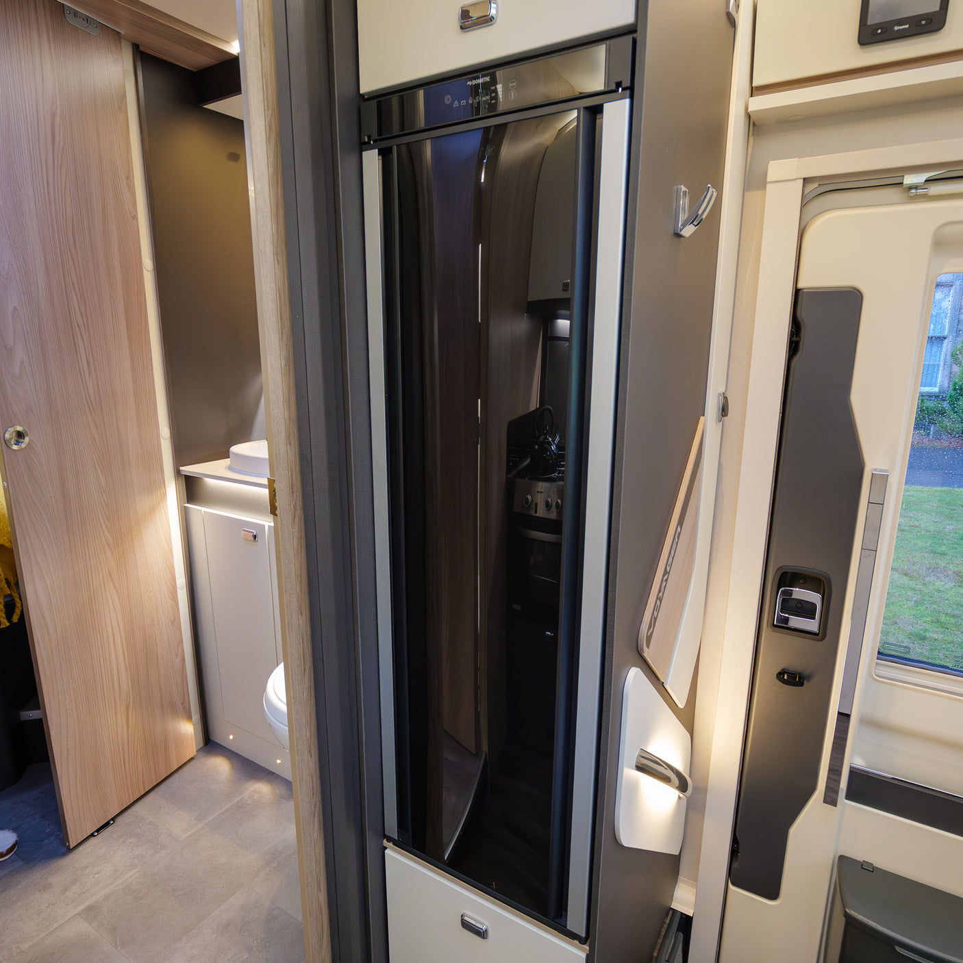 BRAND NEW: 4 berth Swift Voyager 594
