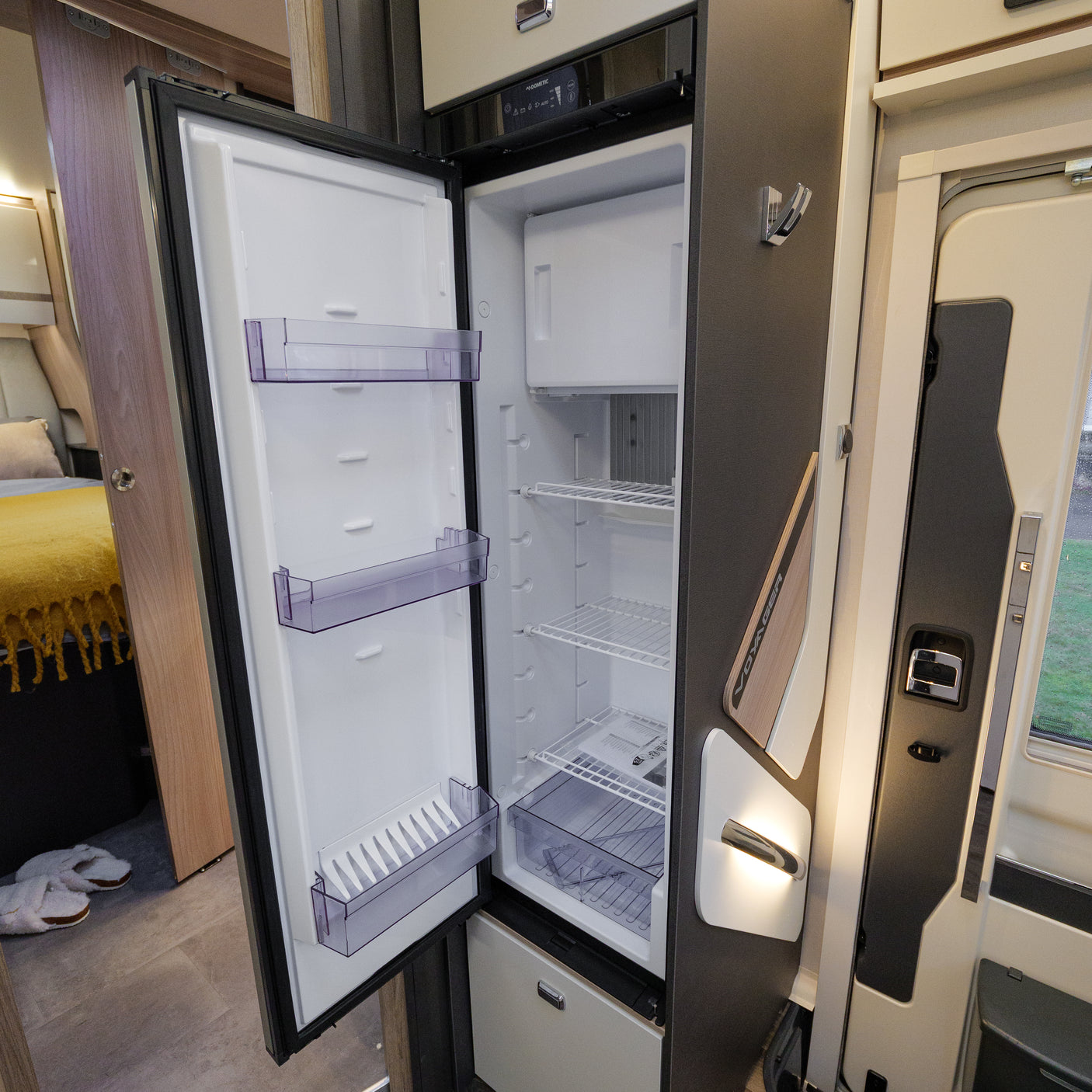 BRAND NEW: 4 berth Swift Voyager 594