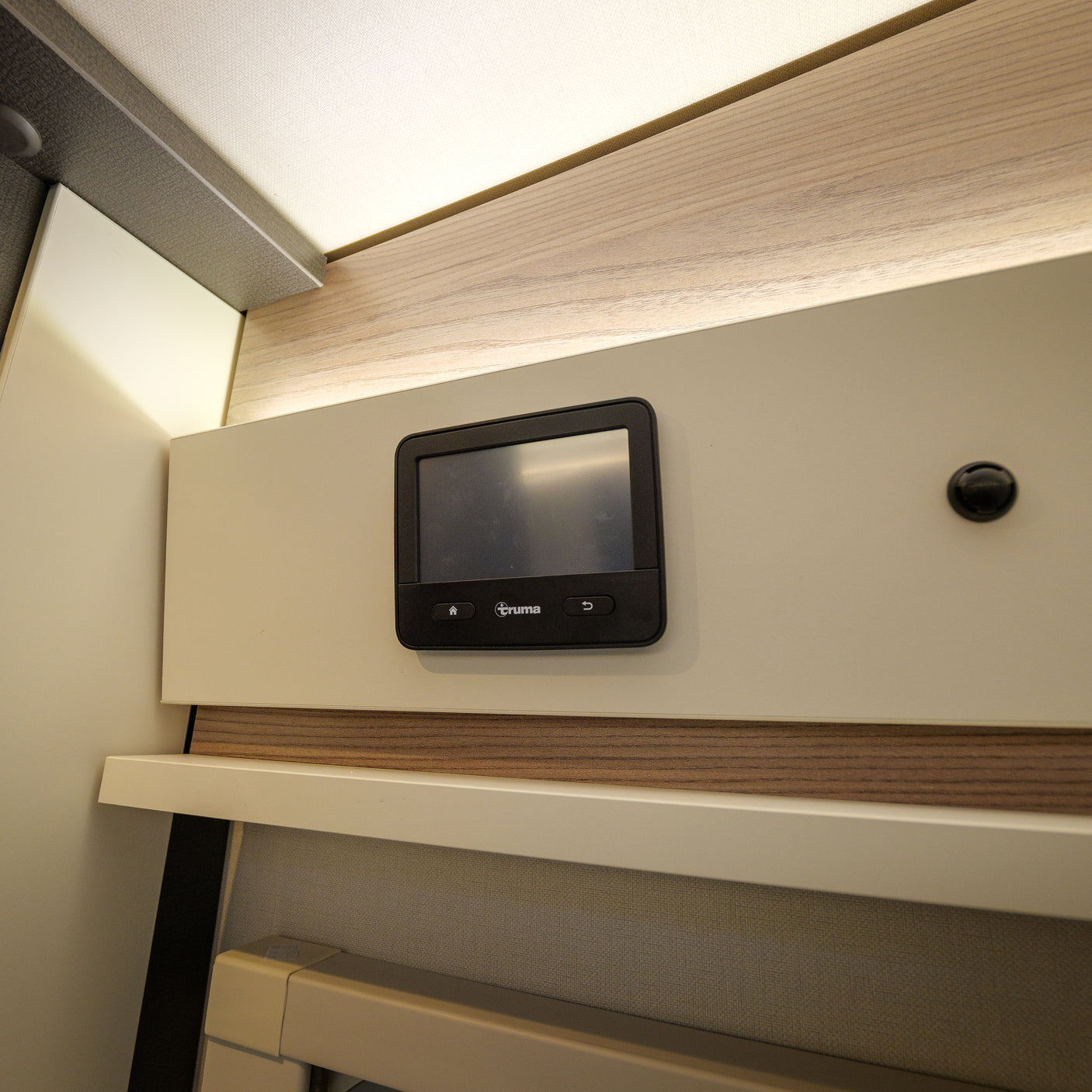 BRAND NEW: 4 berth Swift Voyager 594